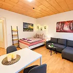 Urlaubsmagie - Ruheort - Garten & Saisonaler Pool Apartment Rathmannsdorf